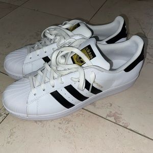 White adidas superstar shoes
